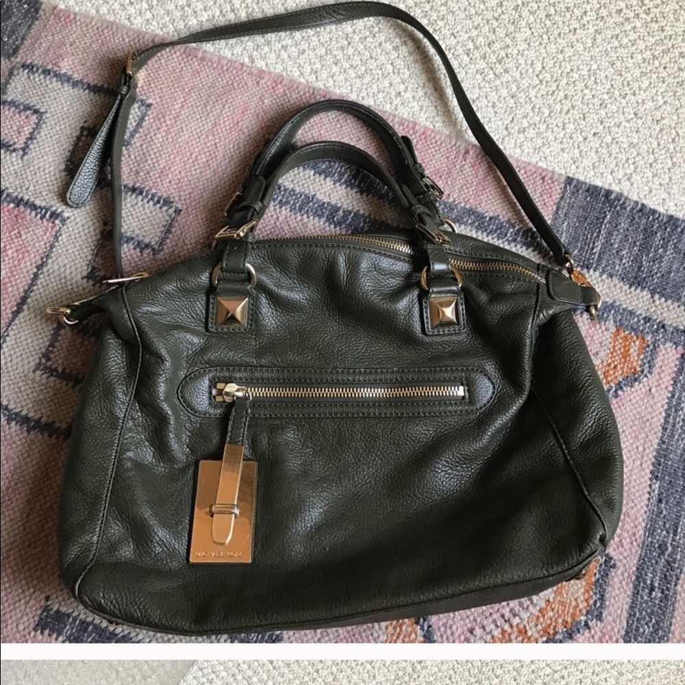 👒Michael Kors olive leather green purse 👒